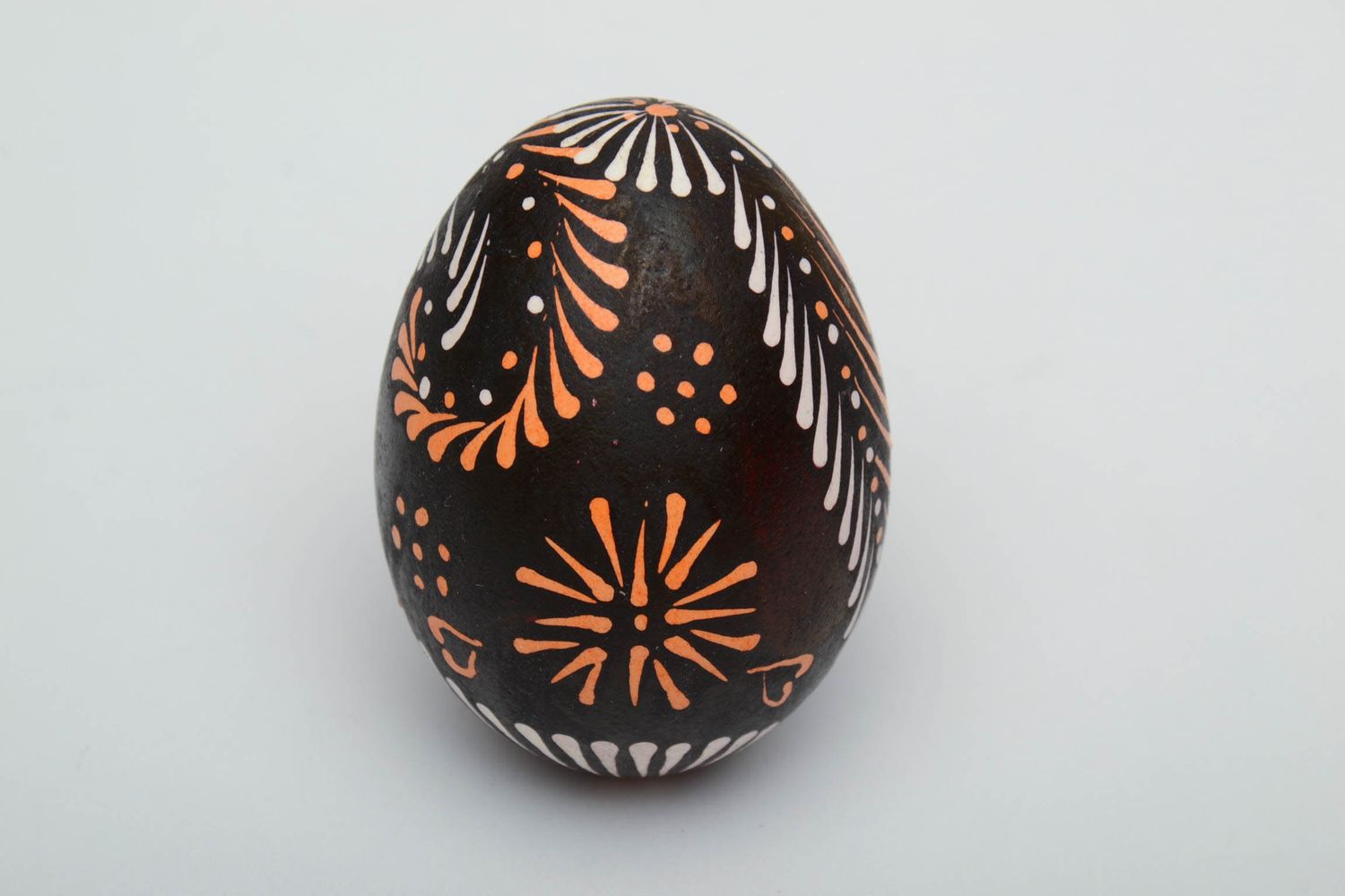 Пасхальное яйцо куриное писанка с лемковской росписью фото 2