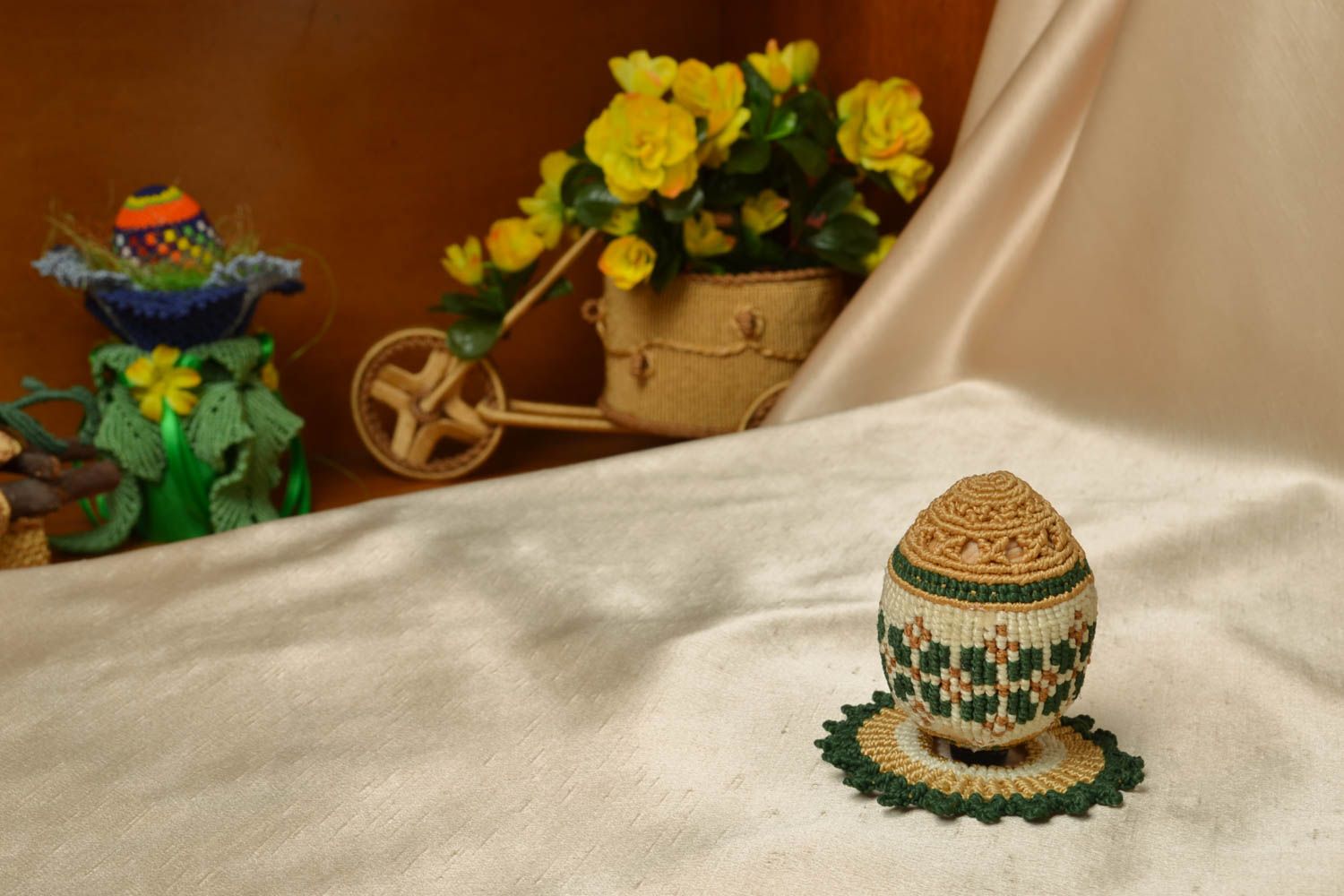 Handmade Easter egg with holder photo 1