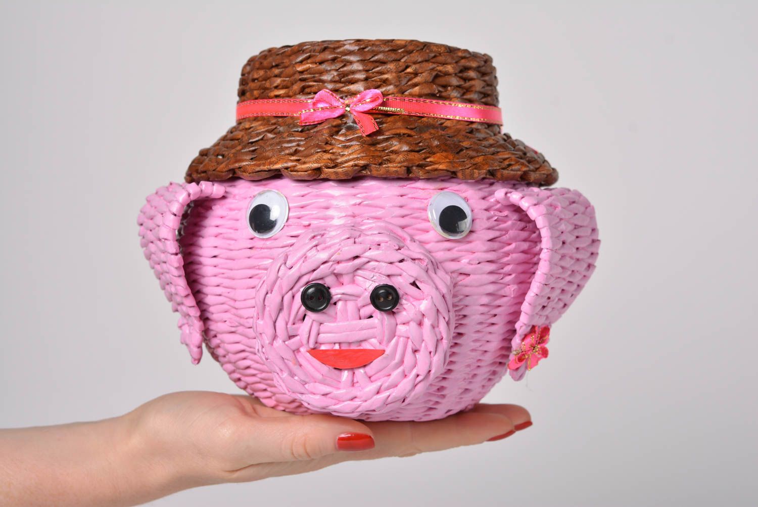 Плетеная корзинка ручной работы корзина из бумажных трубочек декор дома свинка фото 3