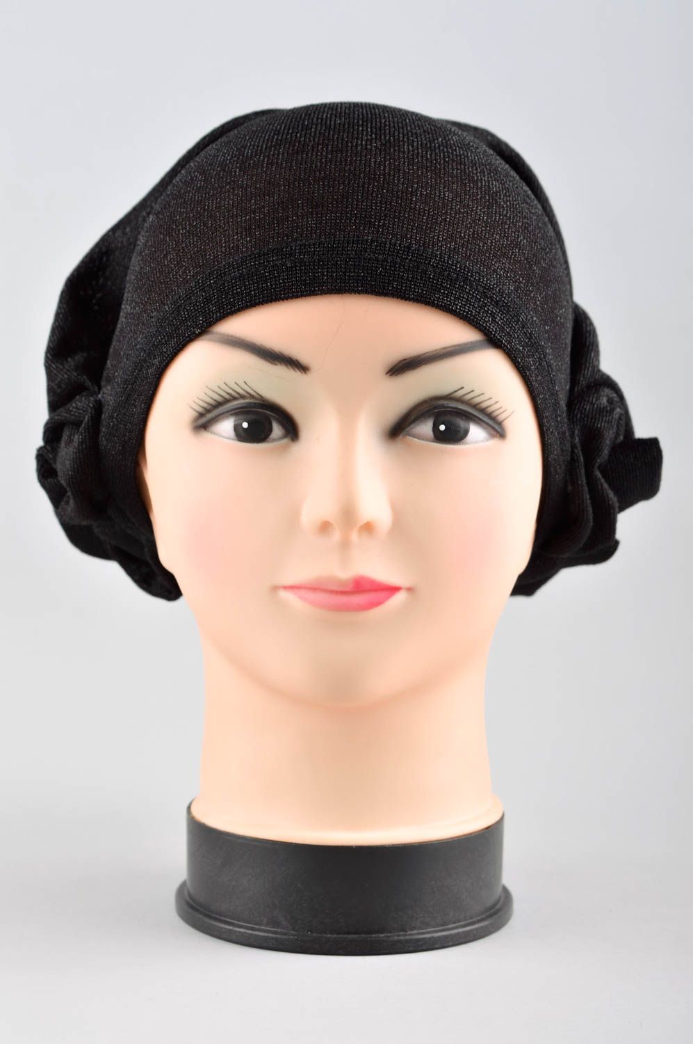 Mütze Damen schwarz Mütze aus Filzwolle handgemachte Mütze modisches Accessoire  foto 1