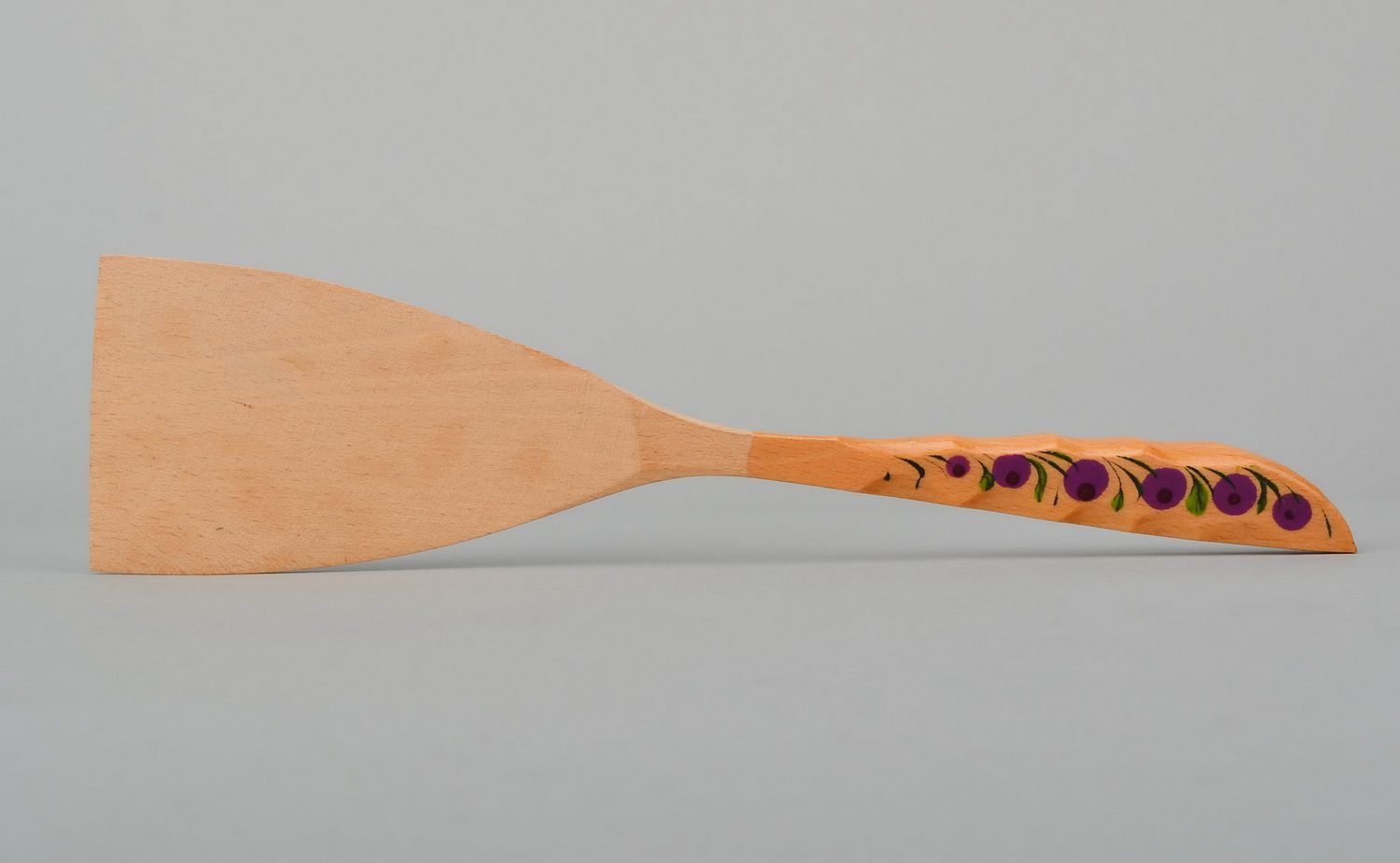 Wooden kitchen spatula photo 1