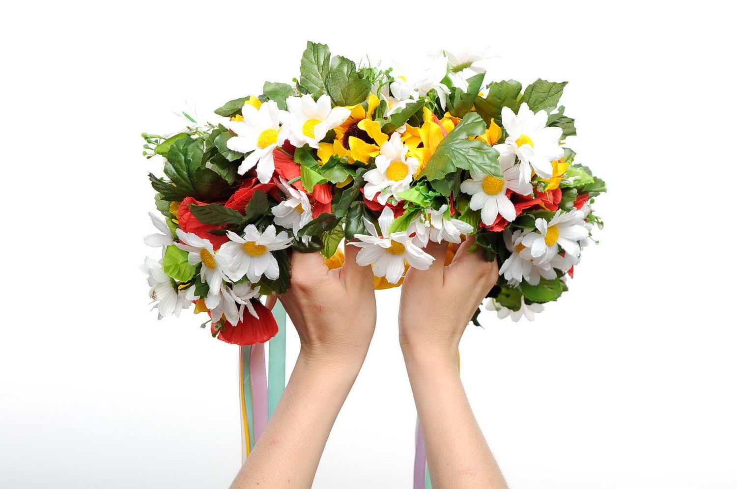 Ghirlanda con fiori artificiali fatta a mano accessorio originale da donna foto 3