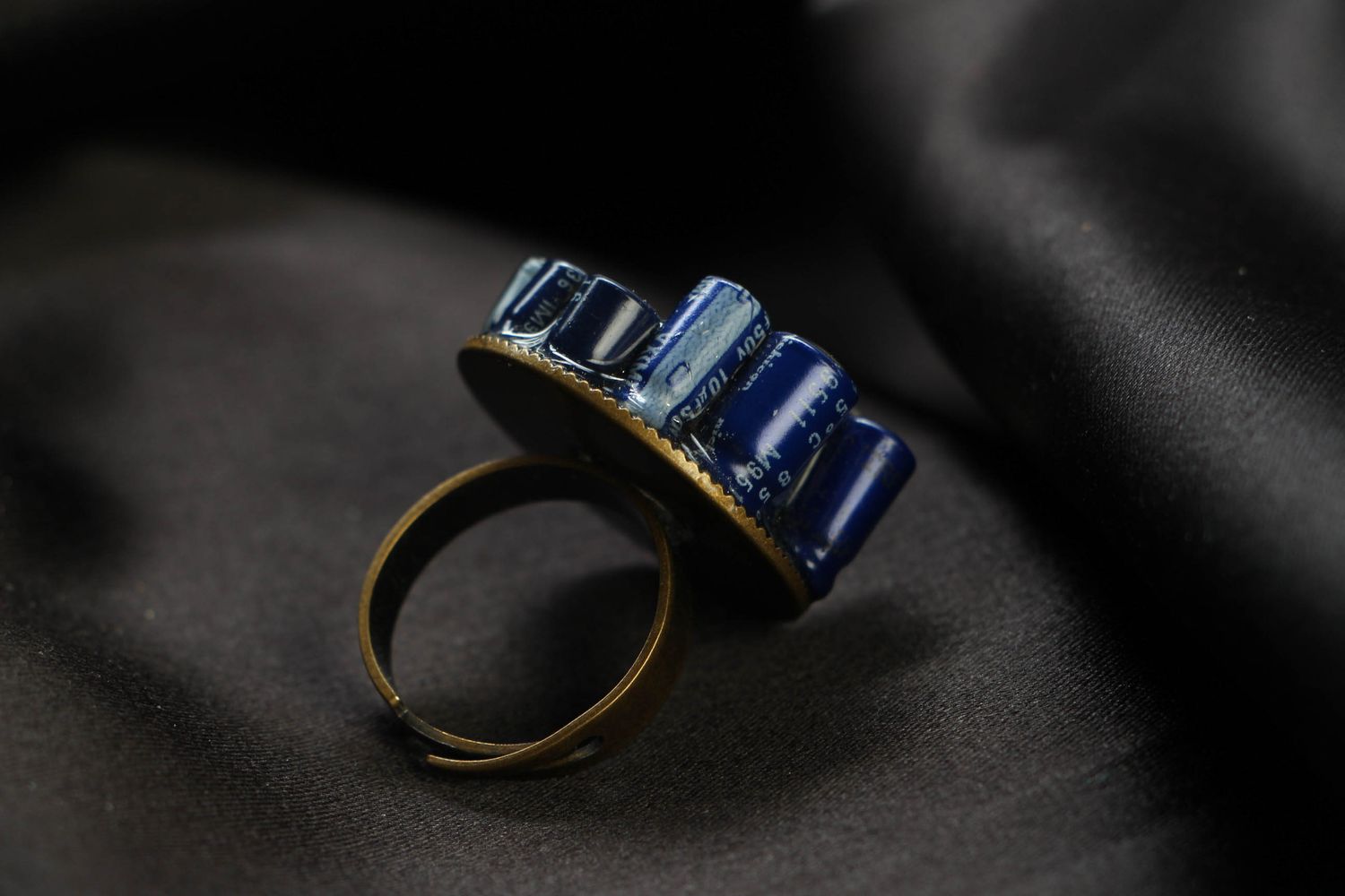 Кольцо металлическое в стиле киберпанк синее фото 3