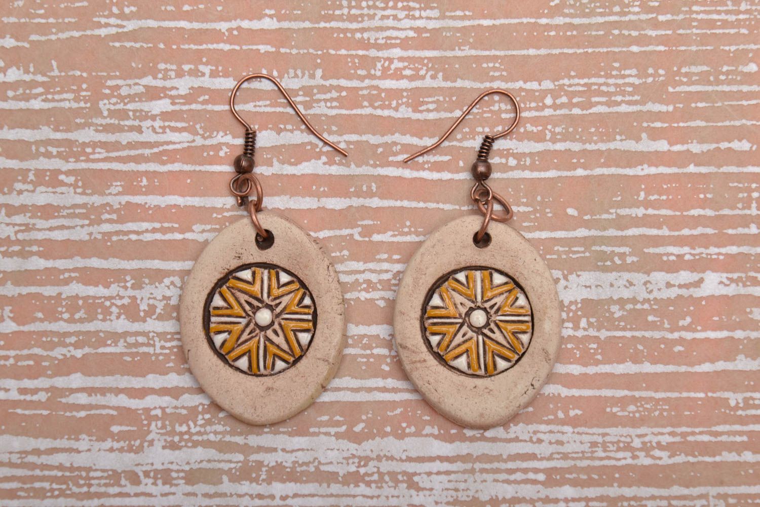 Clay earrings with pattern in ethnic style photo 1