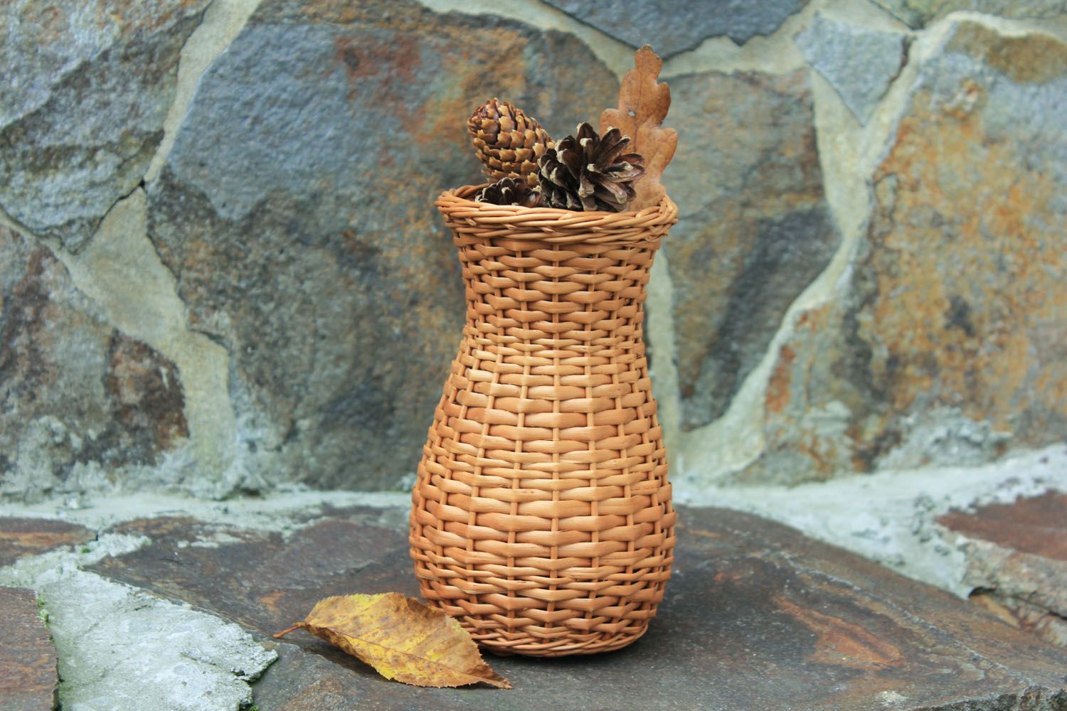 Vase décoratif en osier de saule fait main photo 1
