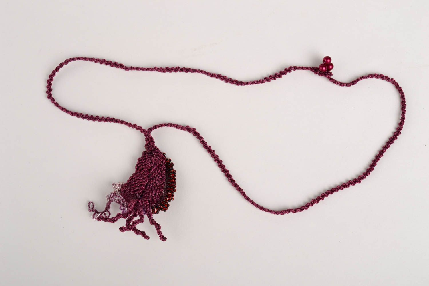 Collar artesanal de hilos color ciruela accesorio para mujeres regalo original foto 3