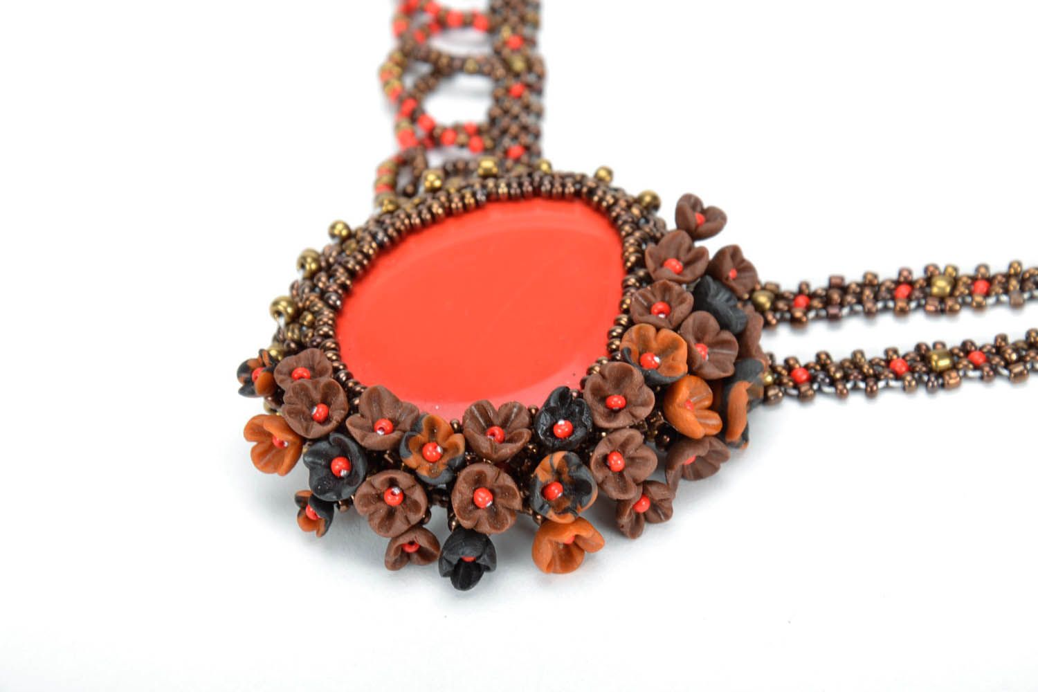 Girocollo fatto a mano collana originale con perline e pietra ornamentale foto 3