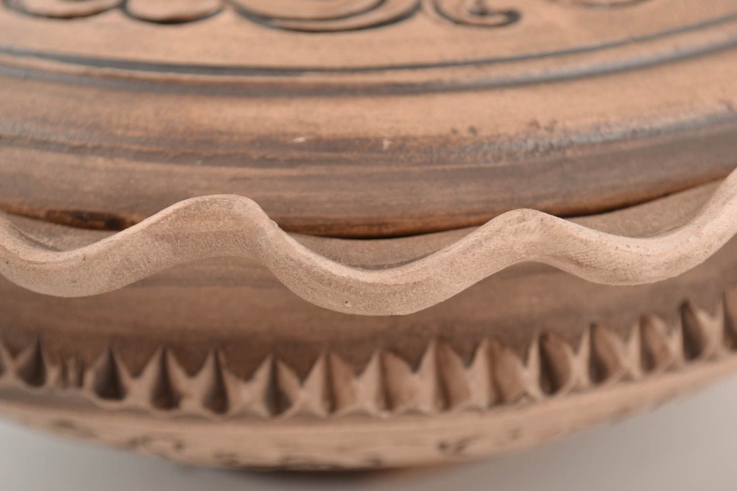 Глиняная миска с крышкой глубокая коричневая 1 литр красивая ручной работы фото 3