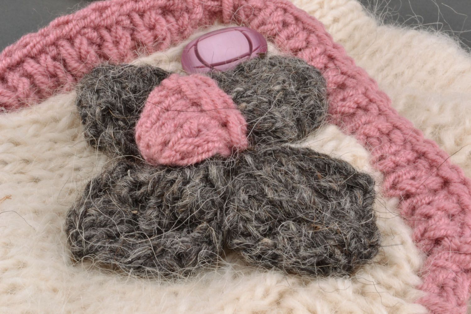 Bonnet avec oreillettes et écharpe en laine naturelle  photo 3