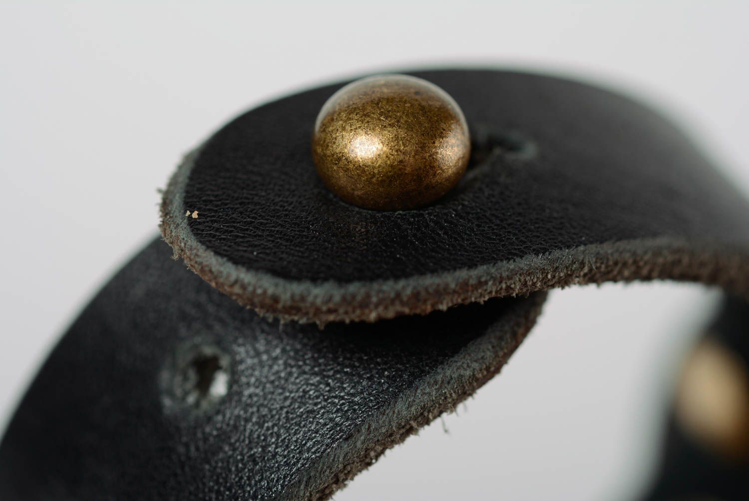 Massives Designer bemaltes Leder Armband aus Ton auf Lederriemen mit Ornament foto 5