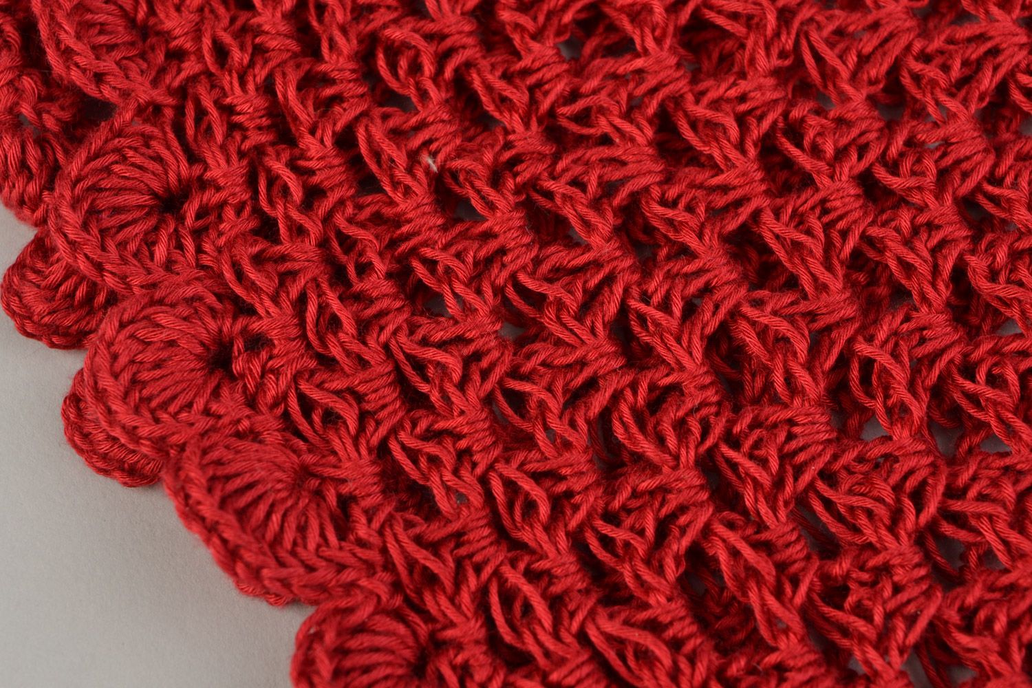 Belle robe tricotée pour bébé au crochet rouge sans manches avec rose faite main photo 5