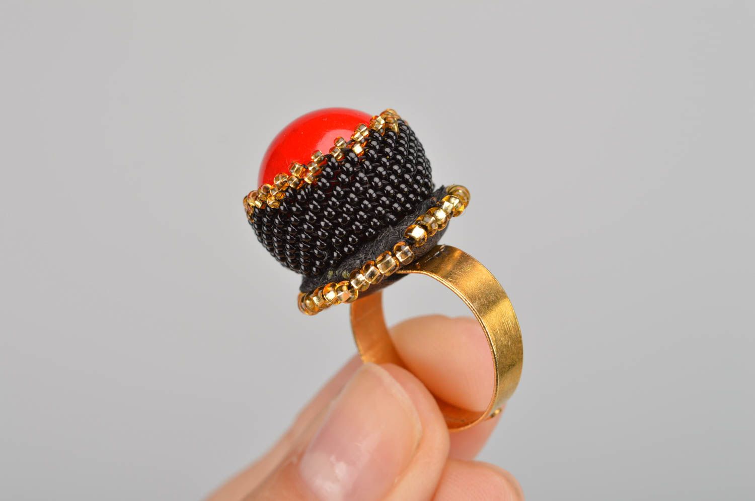 Handmade Ring mit rotem Stein Rocailles Schmuck Accessoire für Frauen schön foto 3