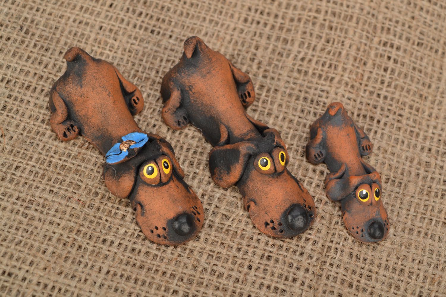Conjunto de figurillas de arcilla “Beagles” foto 1