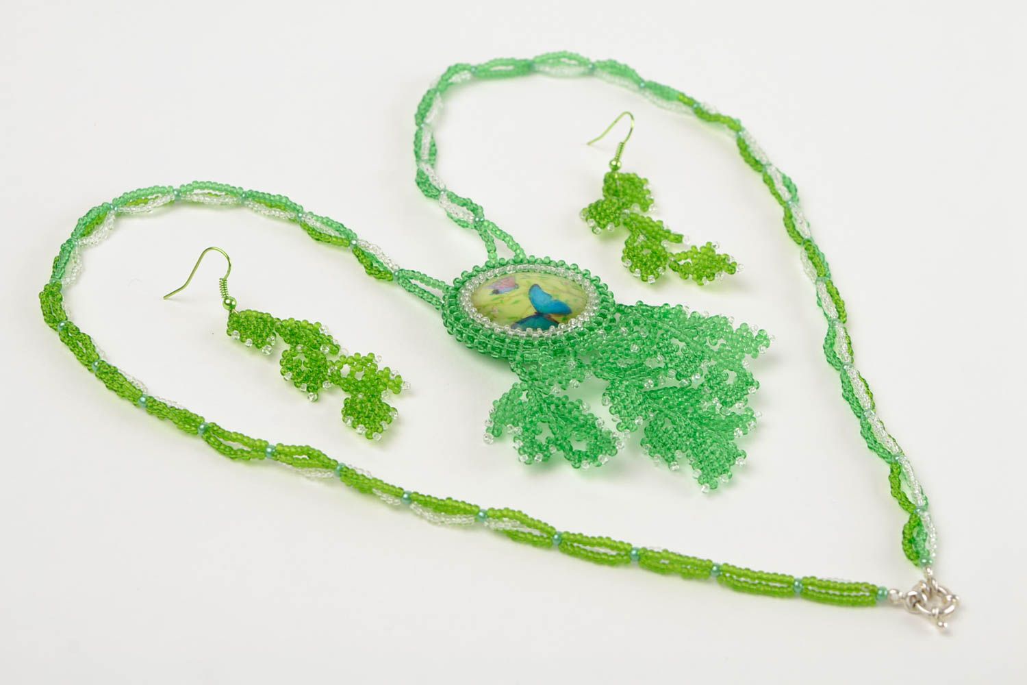 Модные украшения из бисера ручной работы сережки из бисера кулон на шею   фото 3
