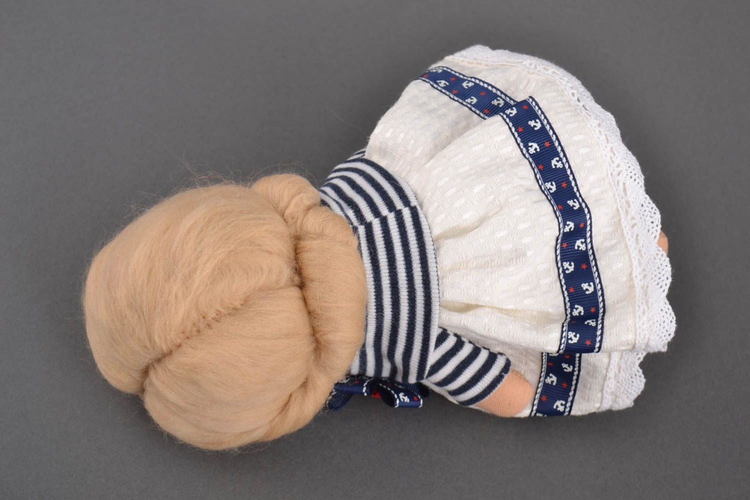 Juguete artesanal de tela natural muñeca de peluche regalo original para niño foto 3