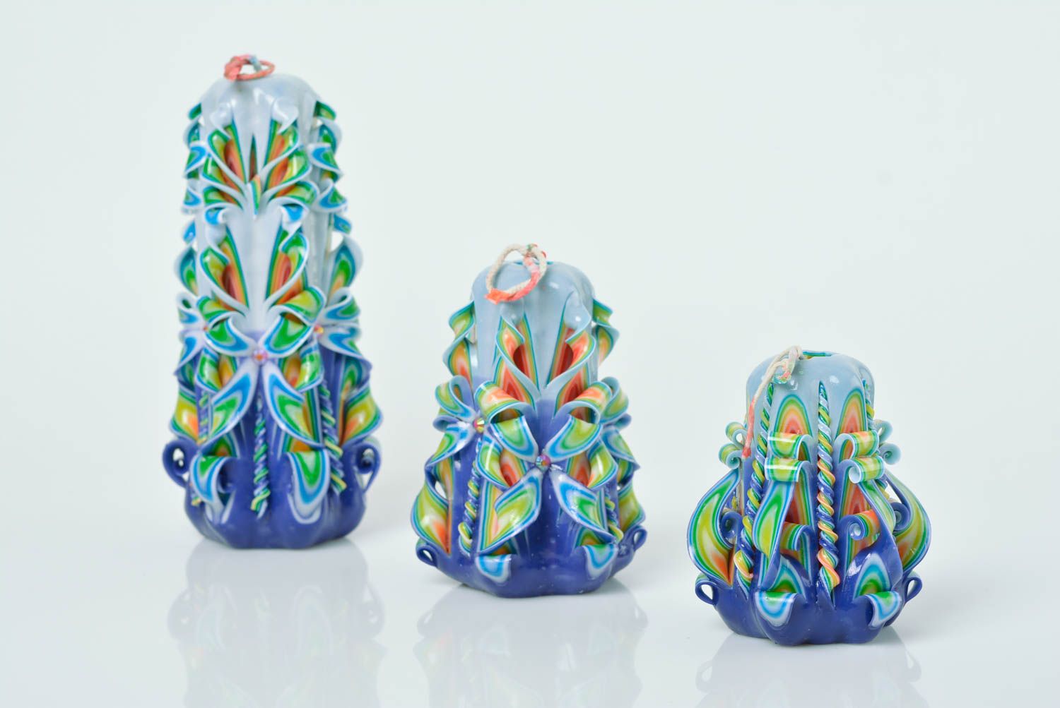 Velas de colores hechas a mano de parafina conjunto de 3 piezas hermosas foto 1