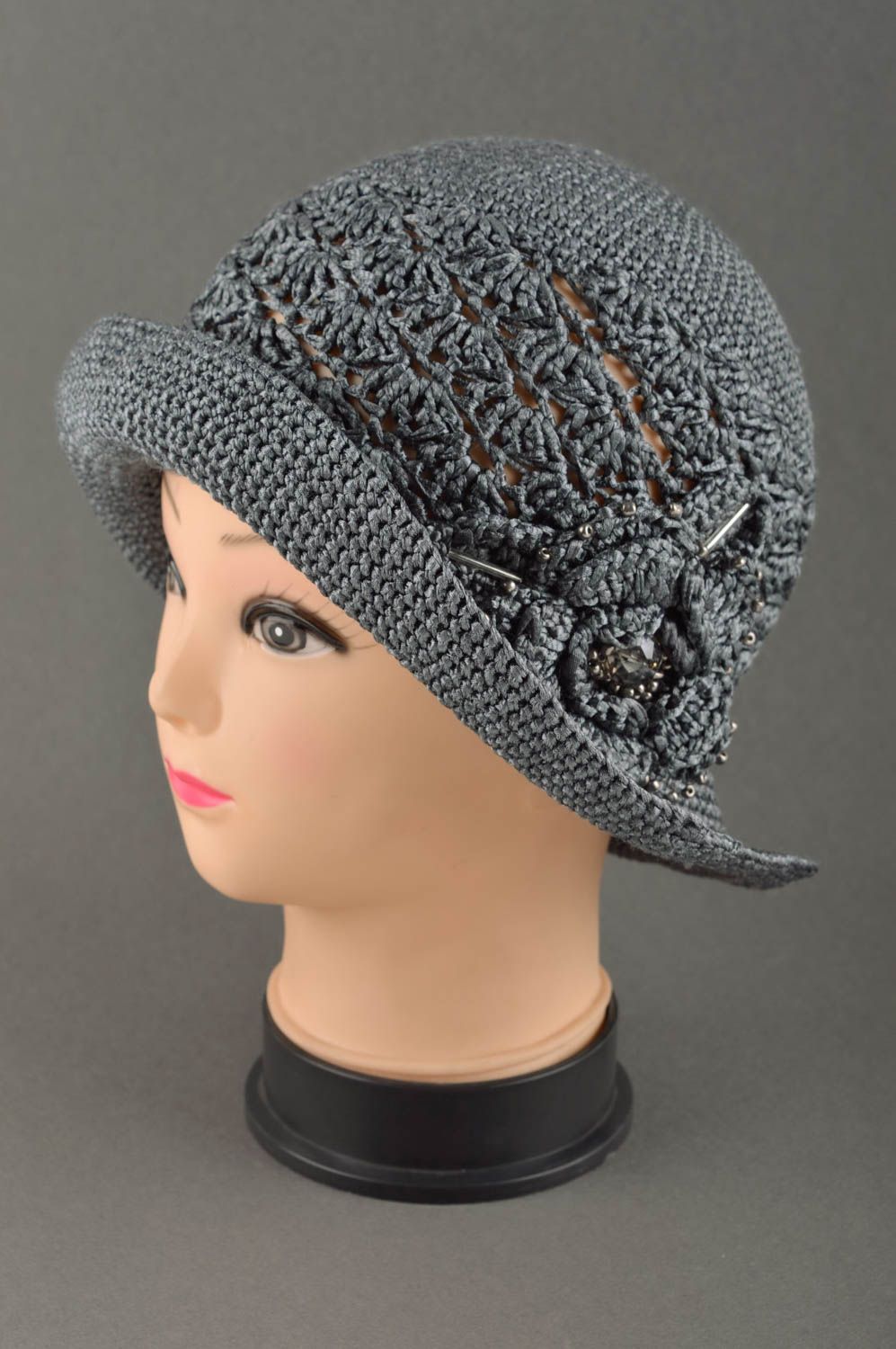 Sombrero tejido hecho a mano regalo original accesorio para mujer color gris foto 1