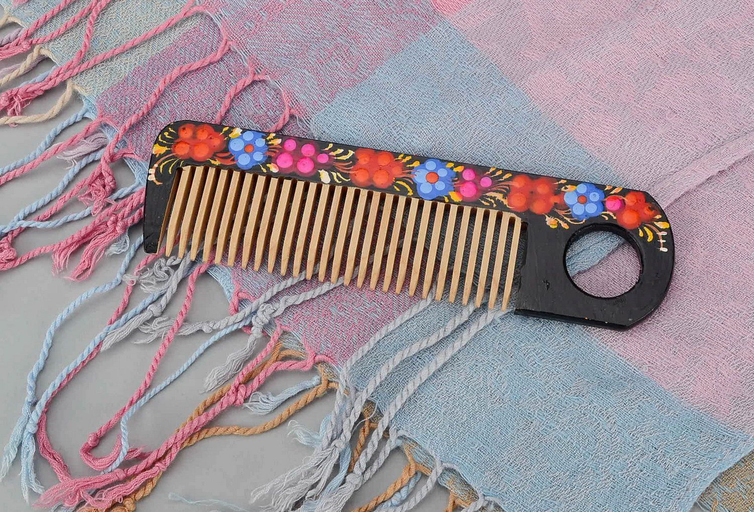 Comb with hole photo 5