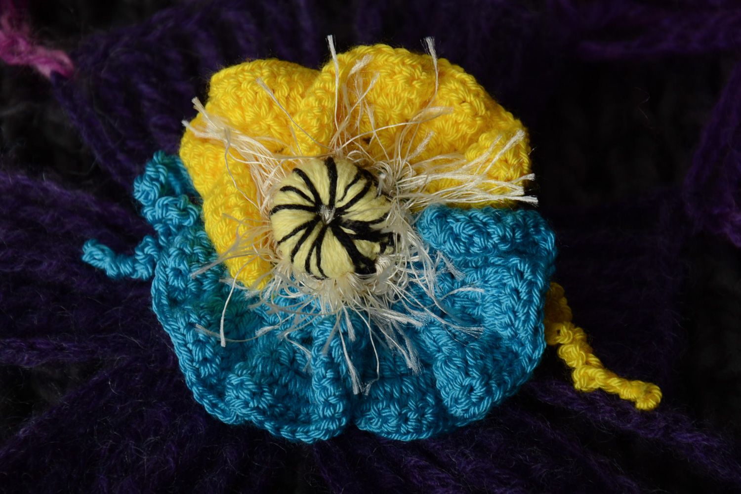 Grand élastique à cheveux fleur tricoté au crochet fait main bicolore pour femme photo 1
