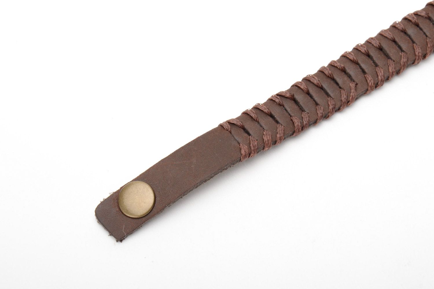 Bracelet en cuir naturel marron fait main avec boutons-pression métalliques photo 5