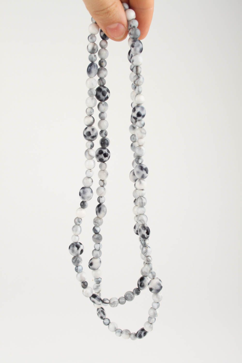 Collier perles fantaisie Bijou fait main gris-blanc 2 rangs Cadeau femme photo 4