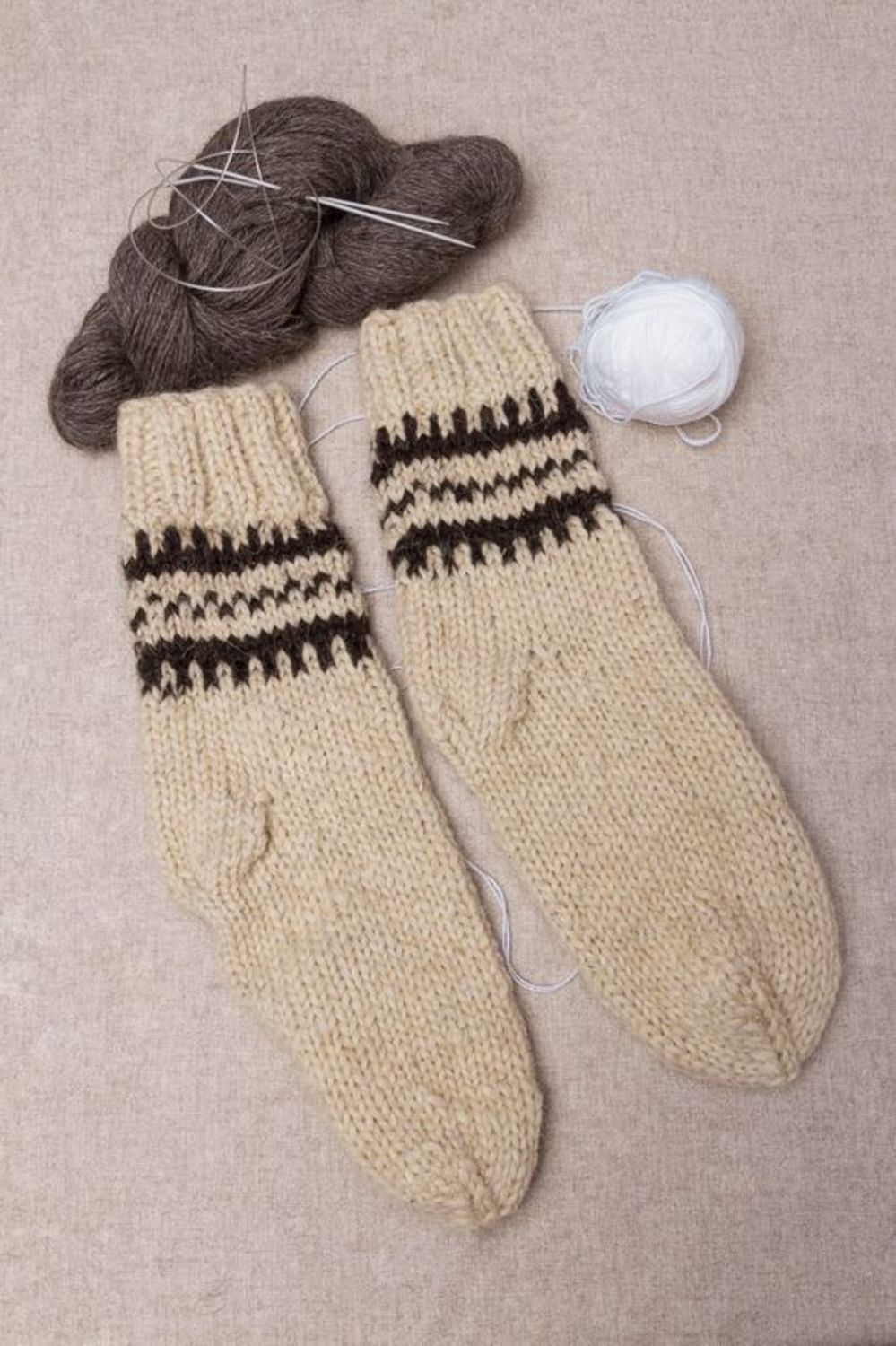 White woolen socks photo 1