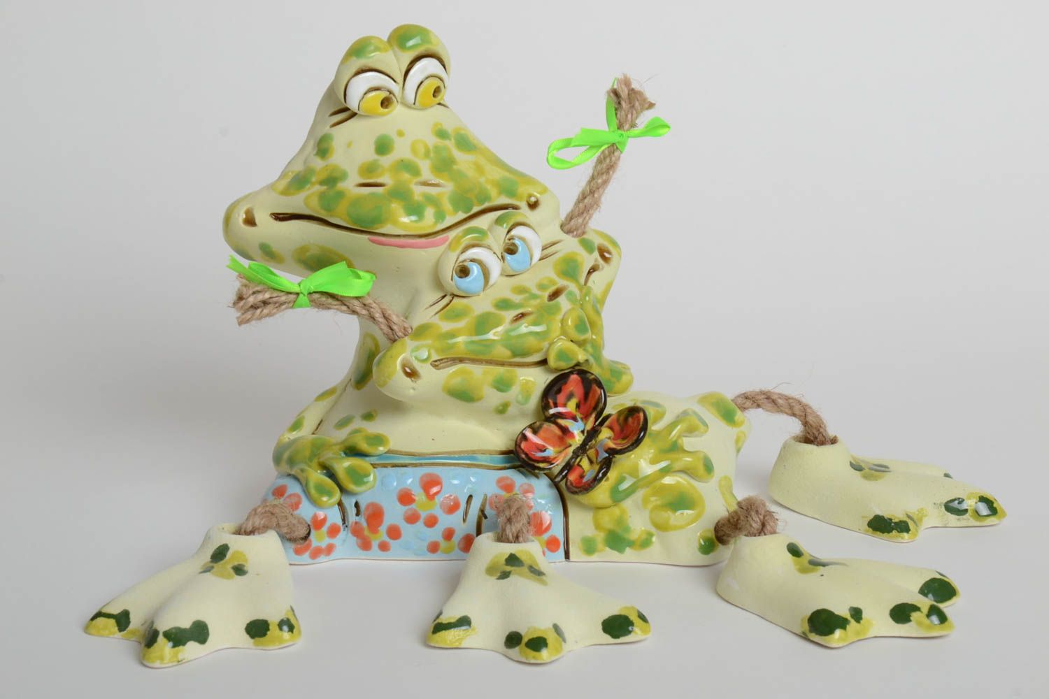 Handmade Keramik Spardose Geschenk für Kinder Haus Deko aus Ton frohe Frösche foto 2