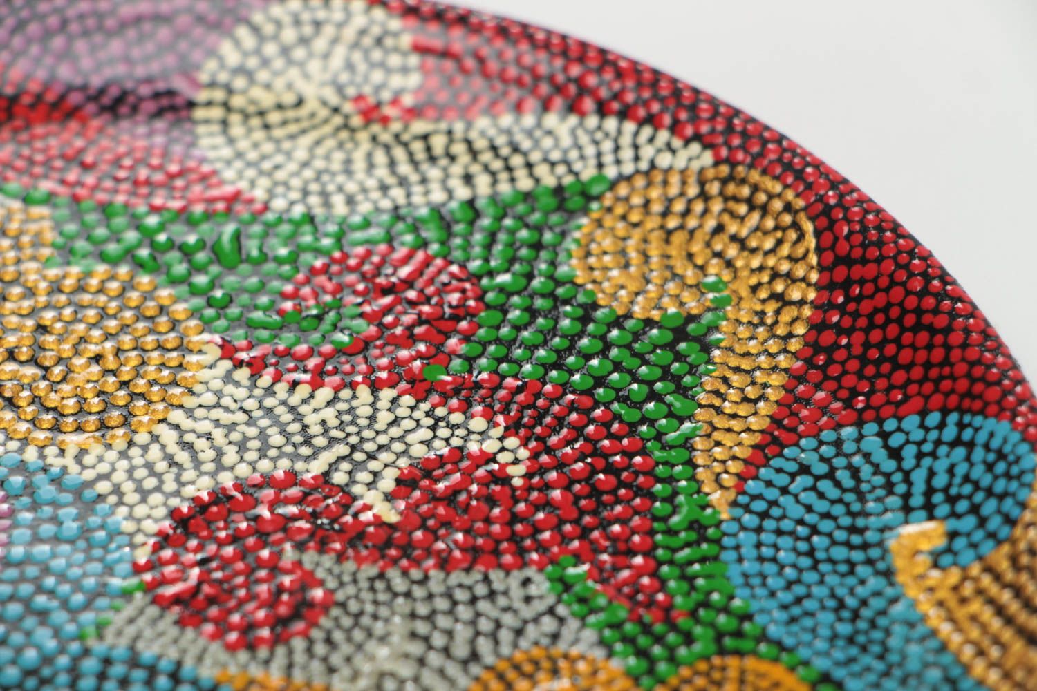 Декоративная тарелка с росписью красками ручной работы авторская красивая яркая фото 3