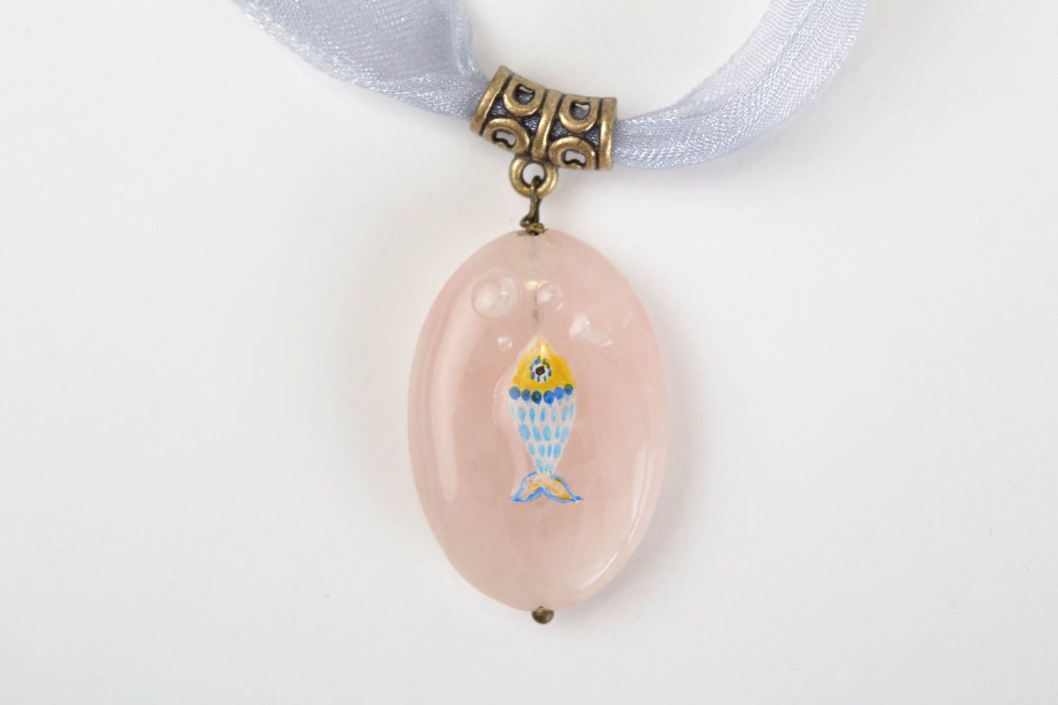 Pendentif quartz rose Bijou fait main en organza sur ruban Accessoire femme photo 3