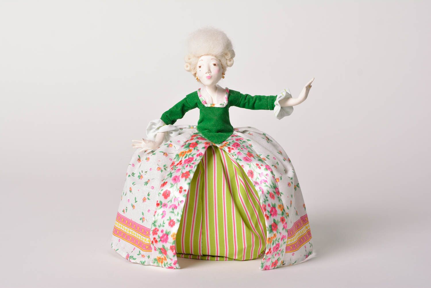 Puppe aus Textil Puppe handmade Deko für Zimmer Spielzeug Puppe elegante Dame foto 1