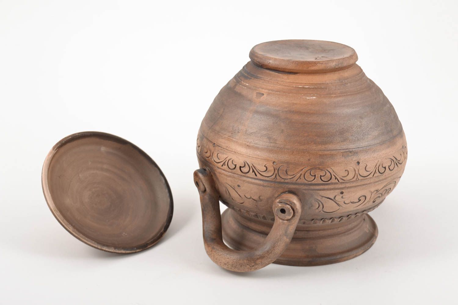 Pot de cuisine en argile fait main original vaisselle avec couvercle et anses photo 5