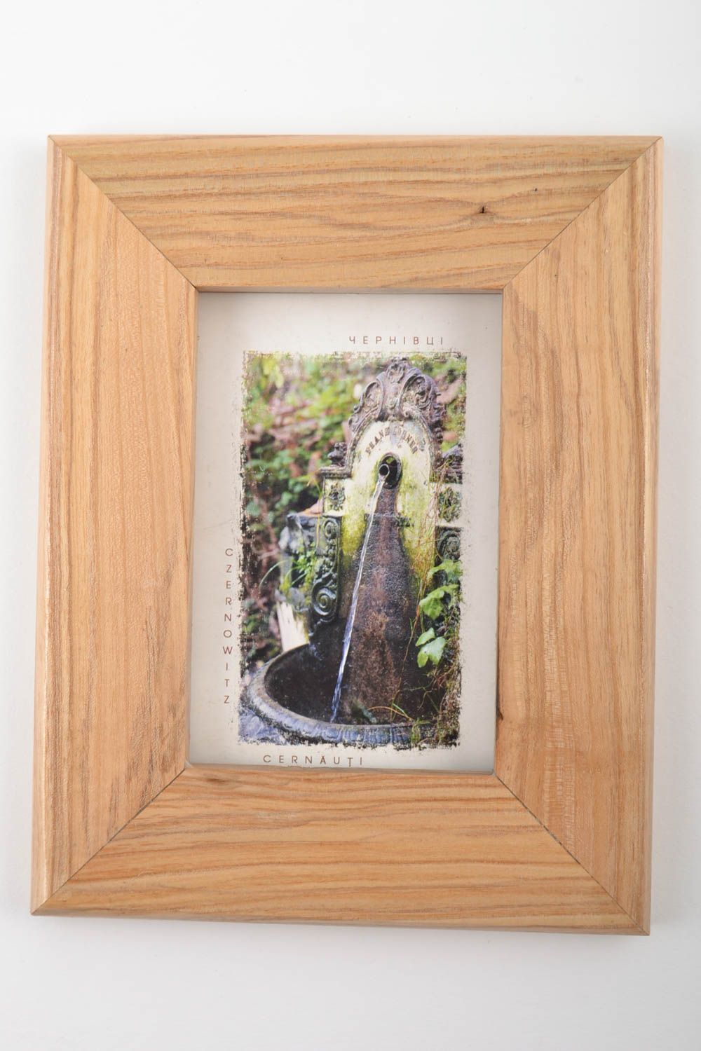 Cadre photo rectangulaire avec large bordure en bois clair fait main simple photo 1