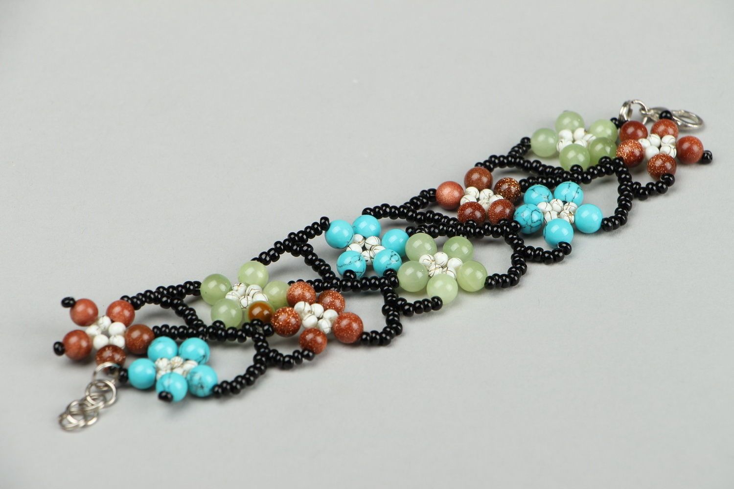 Bead bracelet with aventurine, chrysolite and turquoise photo 3