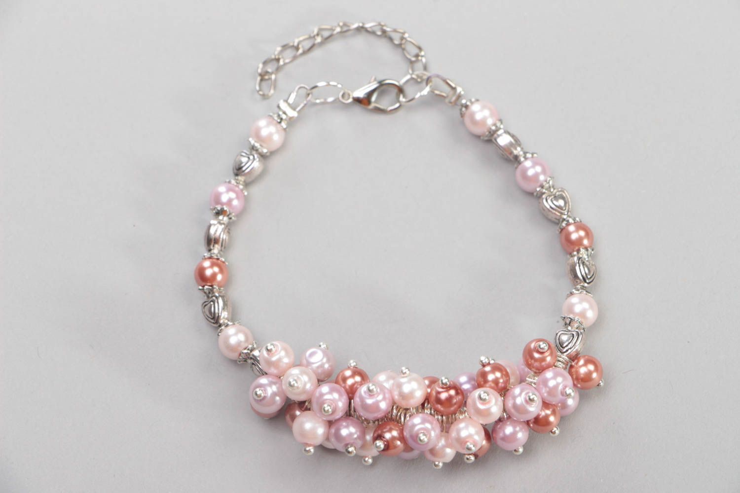 Bracelet en perles artificielles roses sur chaîne fermoir mousqueton fait main photo 2