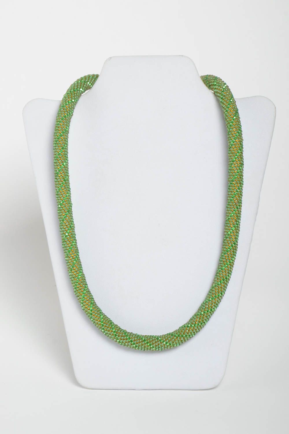 Collier spirale Bijou fait main, Accessoire femme vert perles de rocaille design photo 2