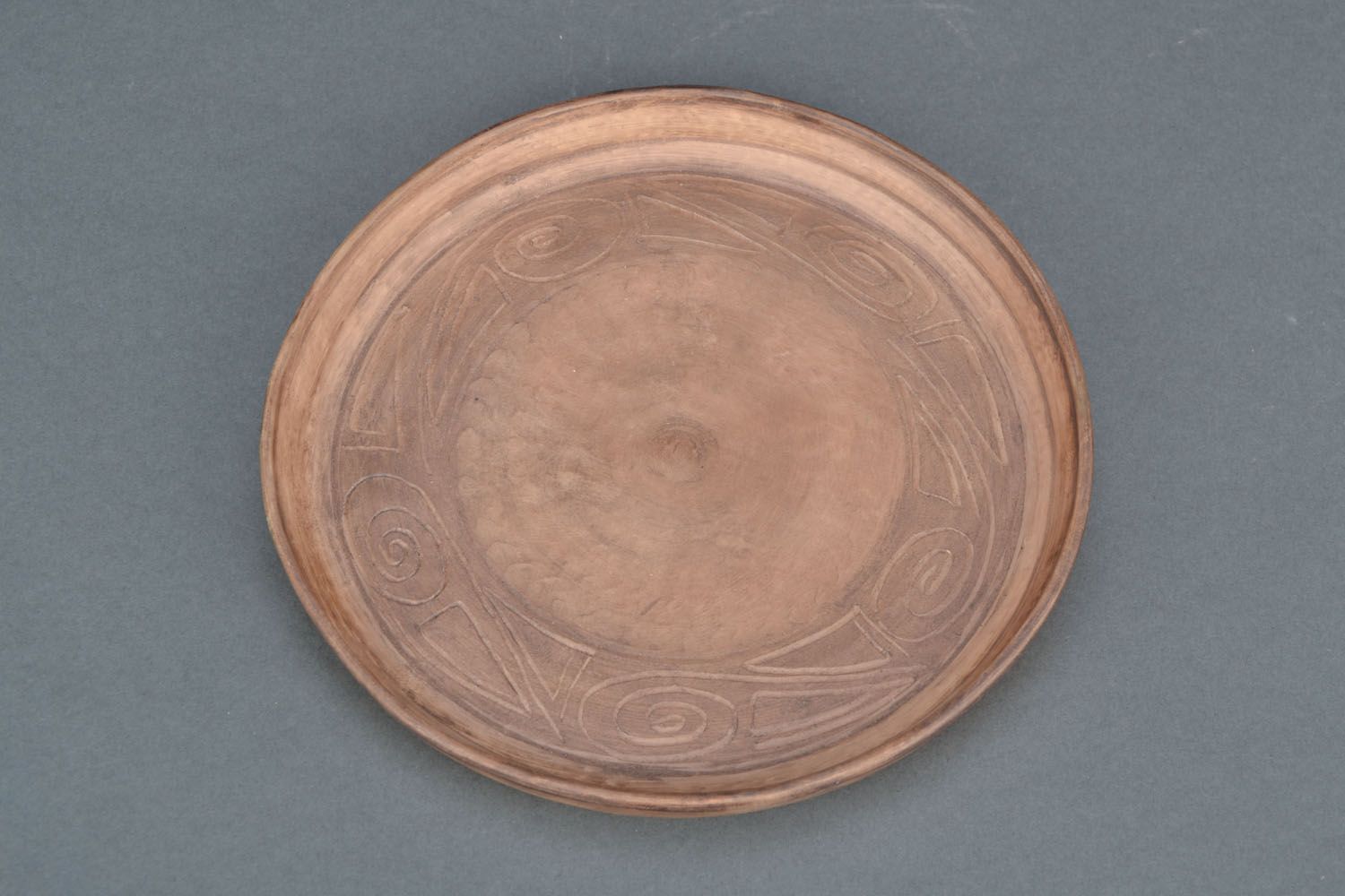 Vassoio fatto a mano in ceramica piatto d'autore prodotti in argilla
 foto 3