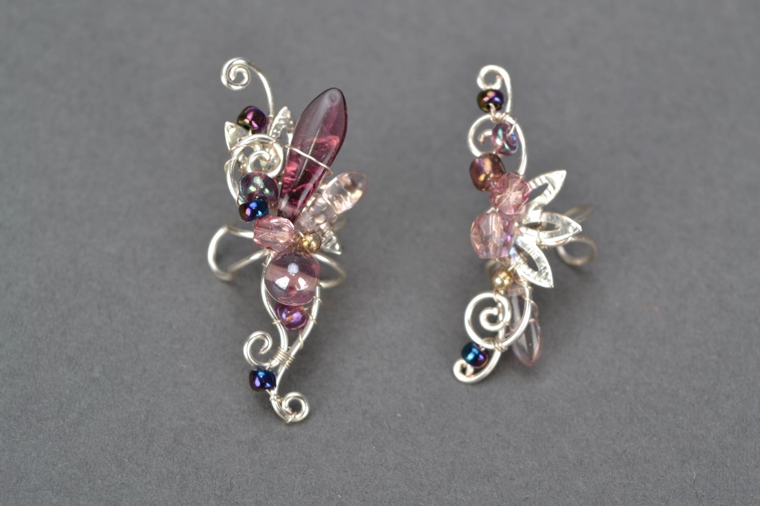 Boucles d'oreilles cuff en métal avec perles de verre photo 5