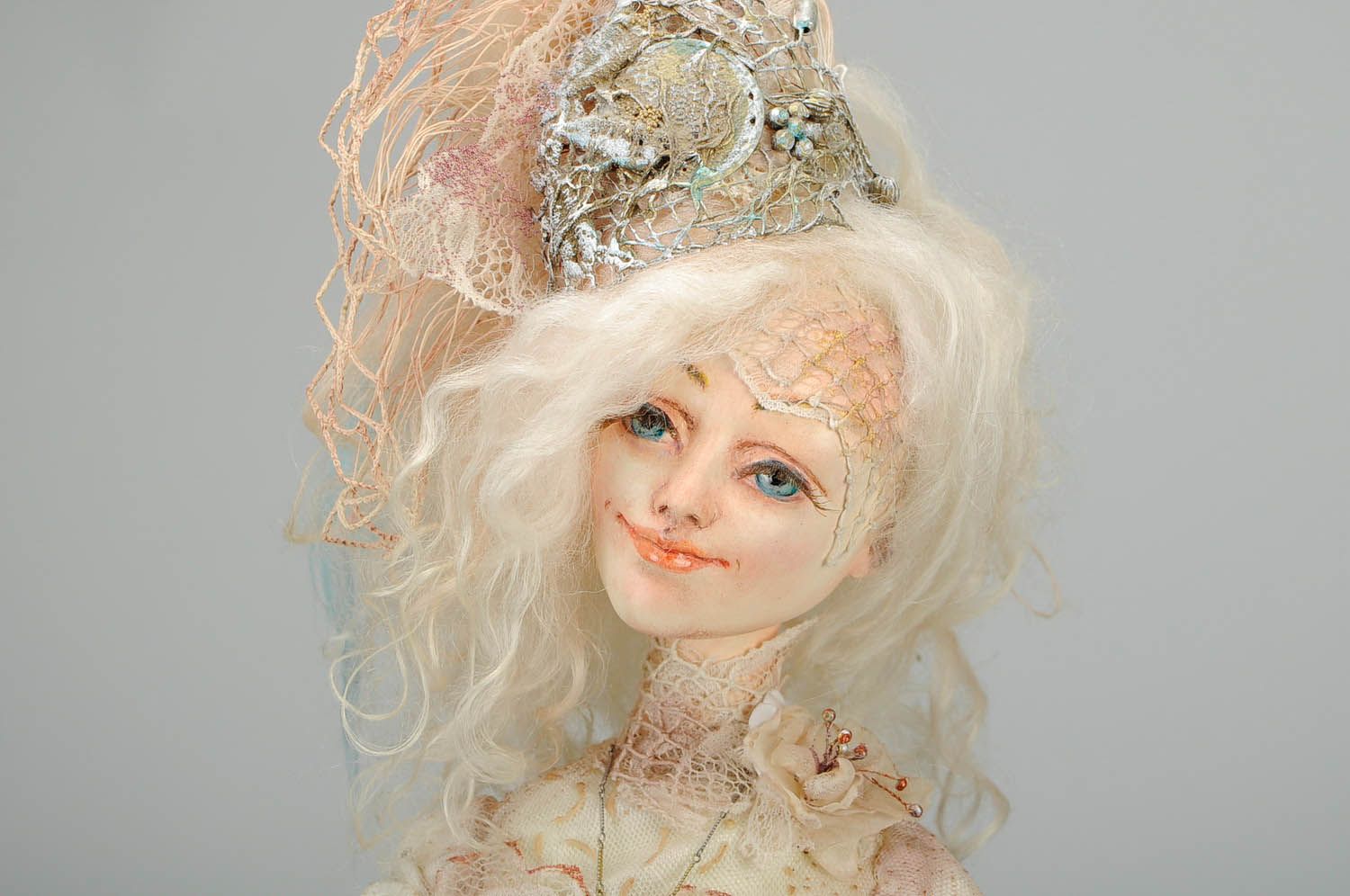 Авторская кукла из натуральных тканей Кристи фото 3