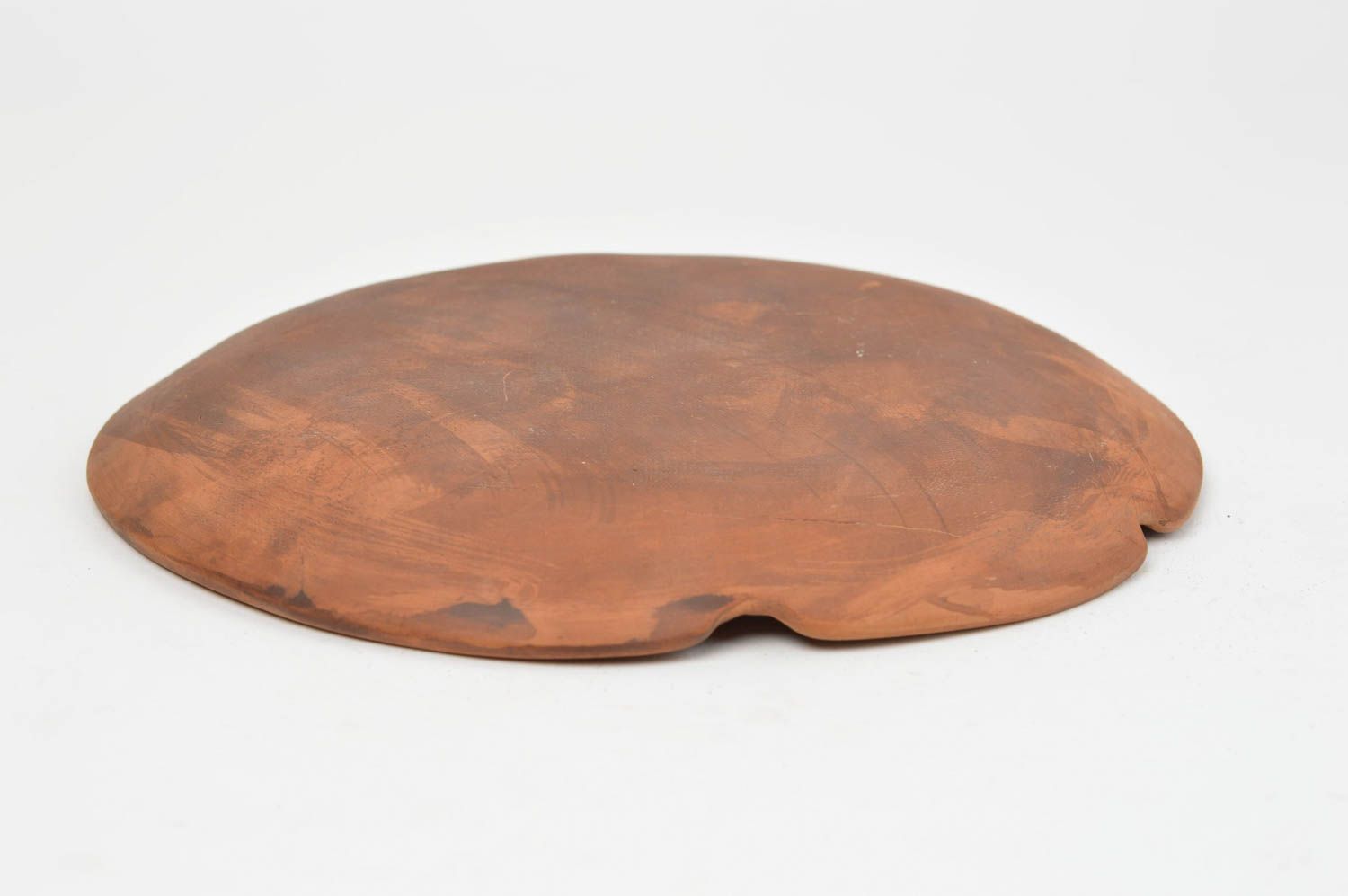 Оригинальная тарелка из глины с узорами коричневая красивая ручной работы фото 4