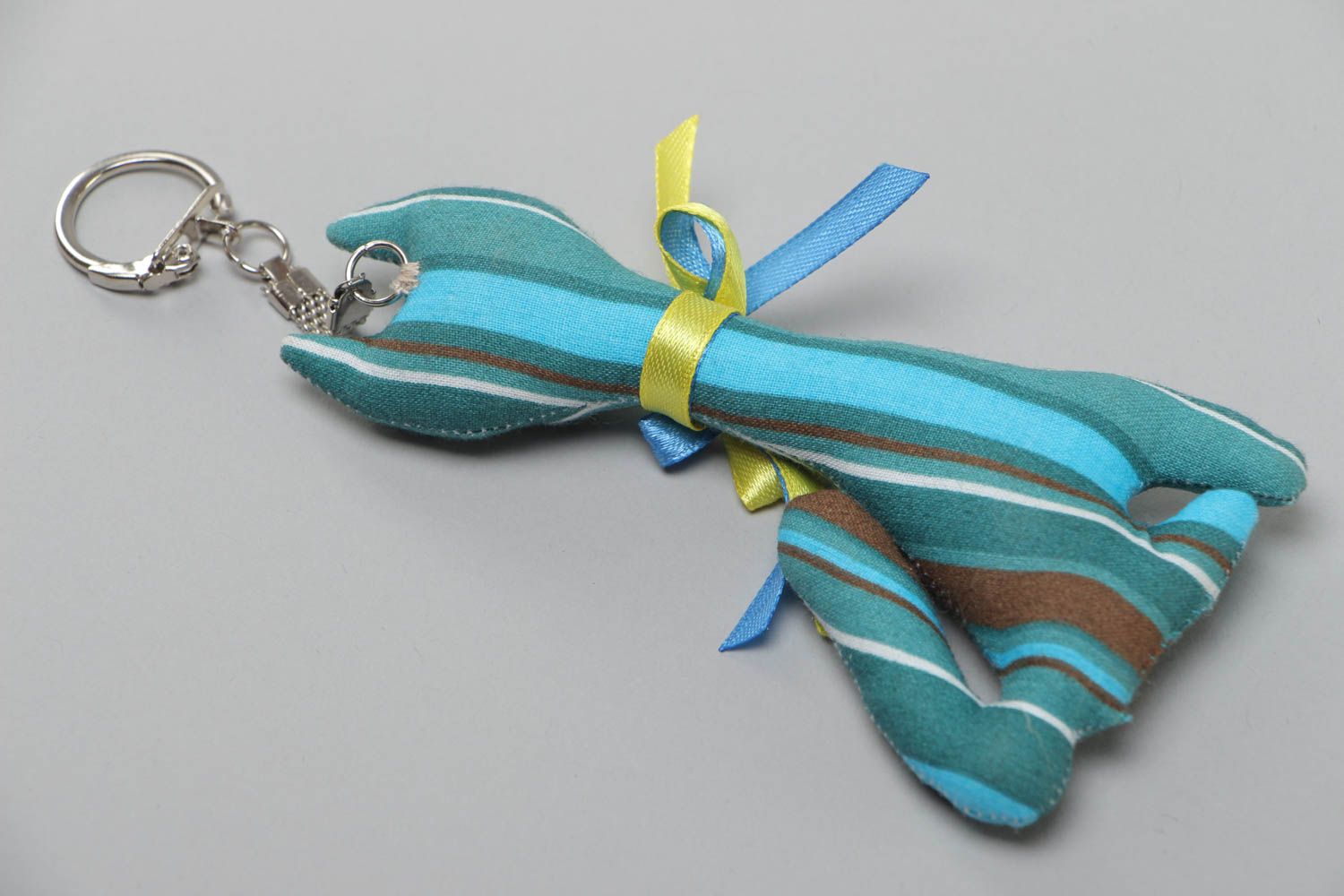 Porte-clés Chat en tissu rayé original turquoise avec ruban fait à la main photo 4