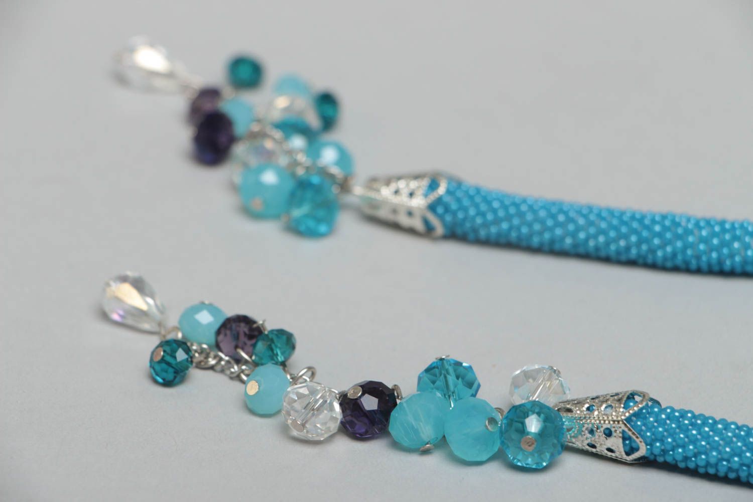 Collier spirale en perles de rocaille tchèques fait main lariat couleur bleue photo 4