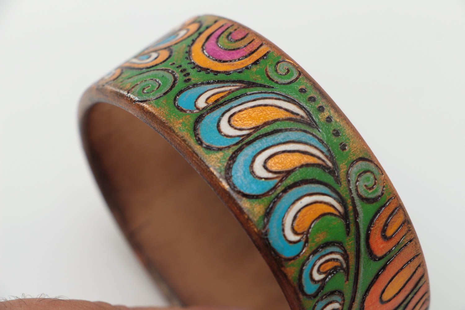 Bracelet en bois femme Bijou fait main peint à l'acrylique Cadeau pour femme photo 4