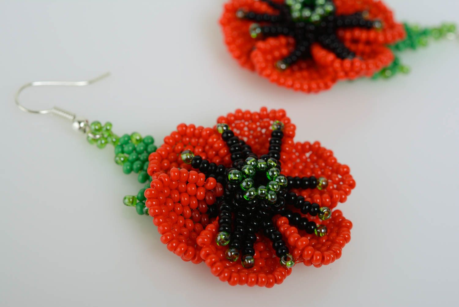 Handmade festive designer beaded dangling earrings with red poppy flowers photo 2