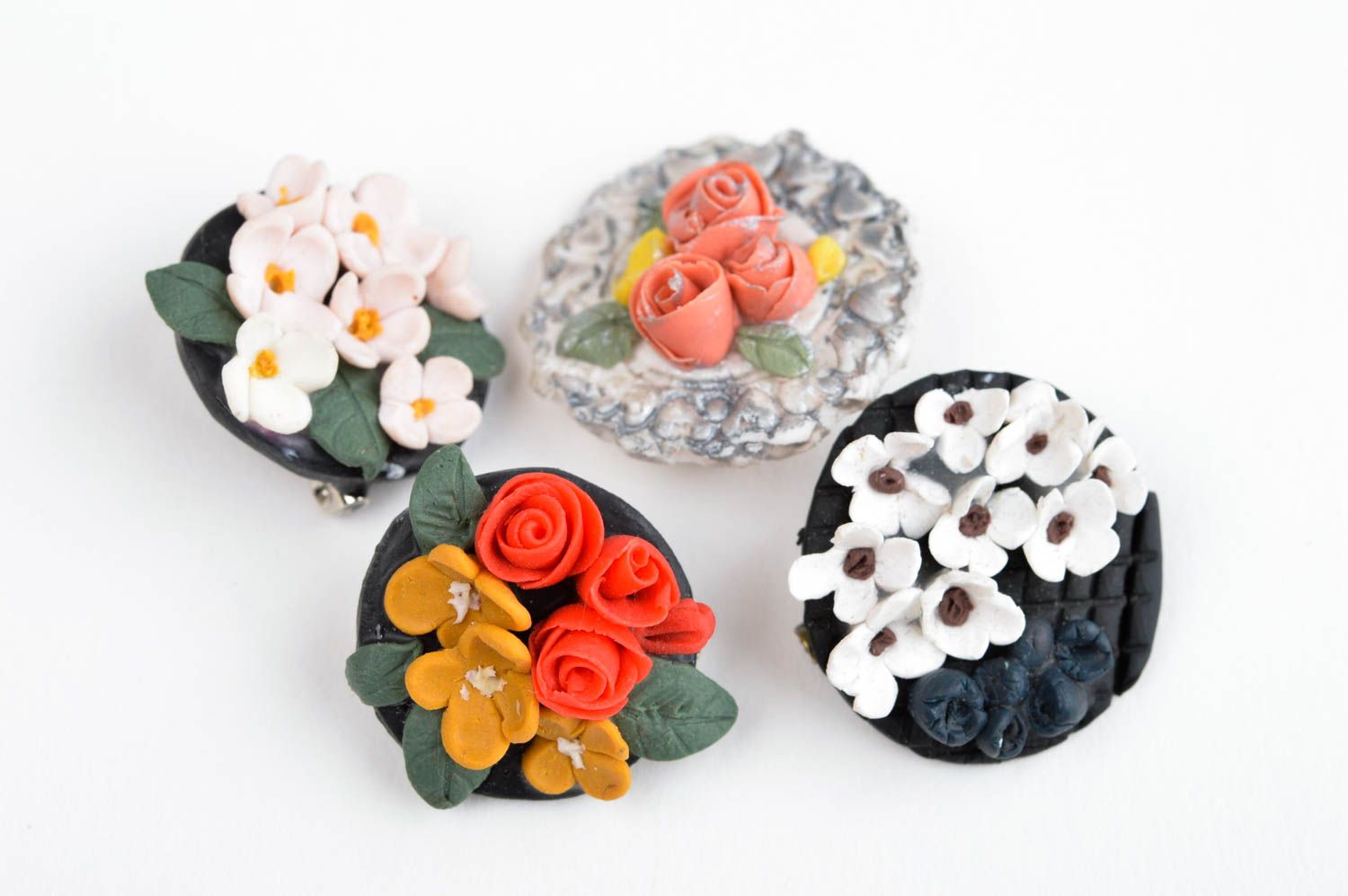 Womens handmade plastic brooch flower broocj jewelry 4 pieces small gifts photo 3