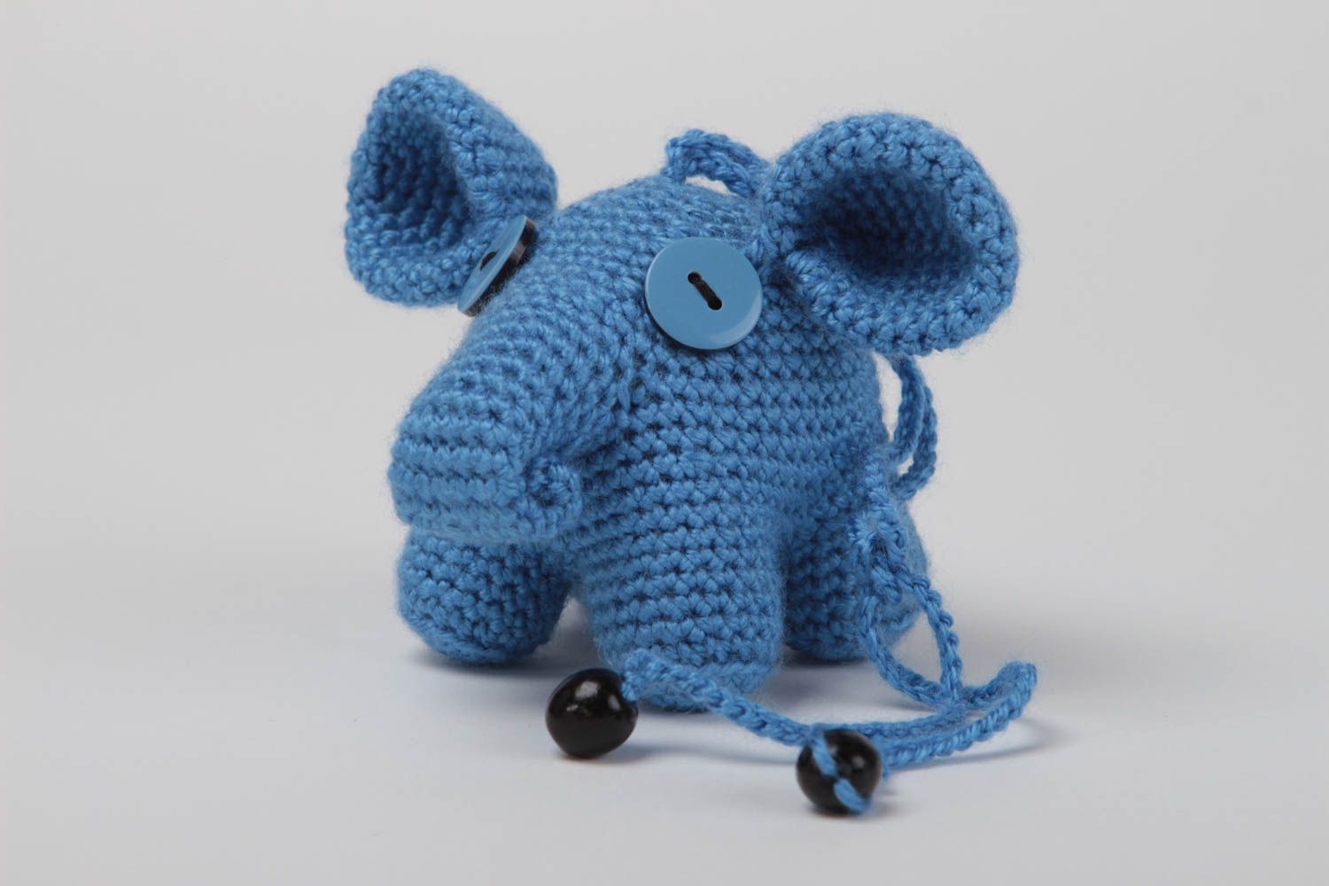 Jouet éléphant bleu tricoté en fils acryliques au crochet fait main pour enfant photo 2