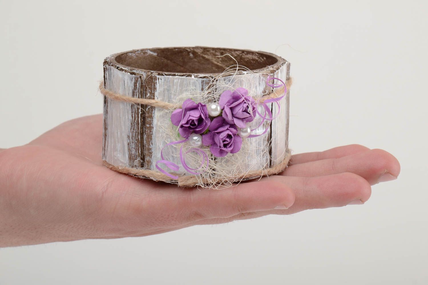 Joyero redondo decorado artesanal caja decorada de plástico para joyas y llaves foto 5