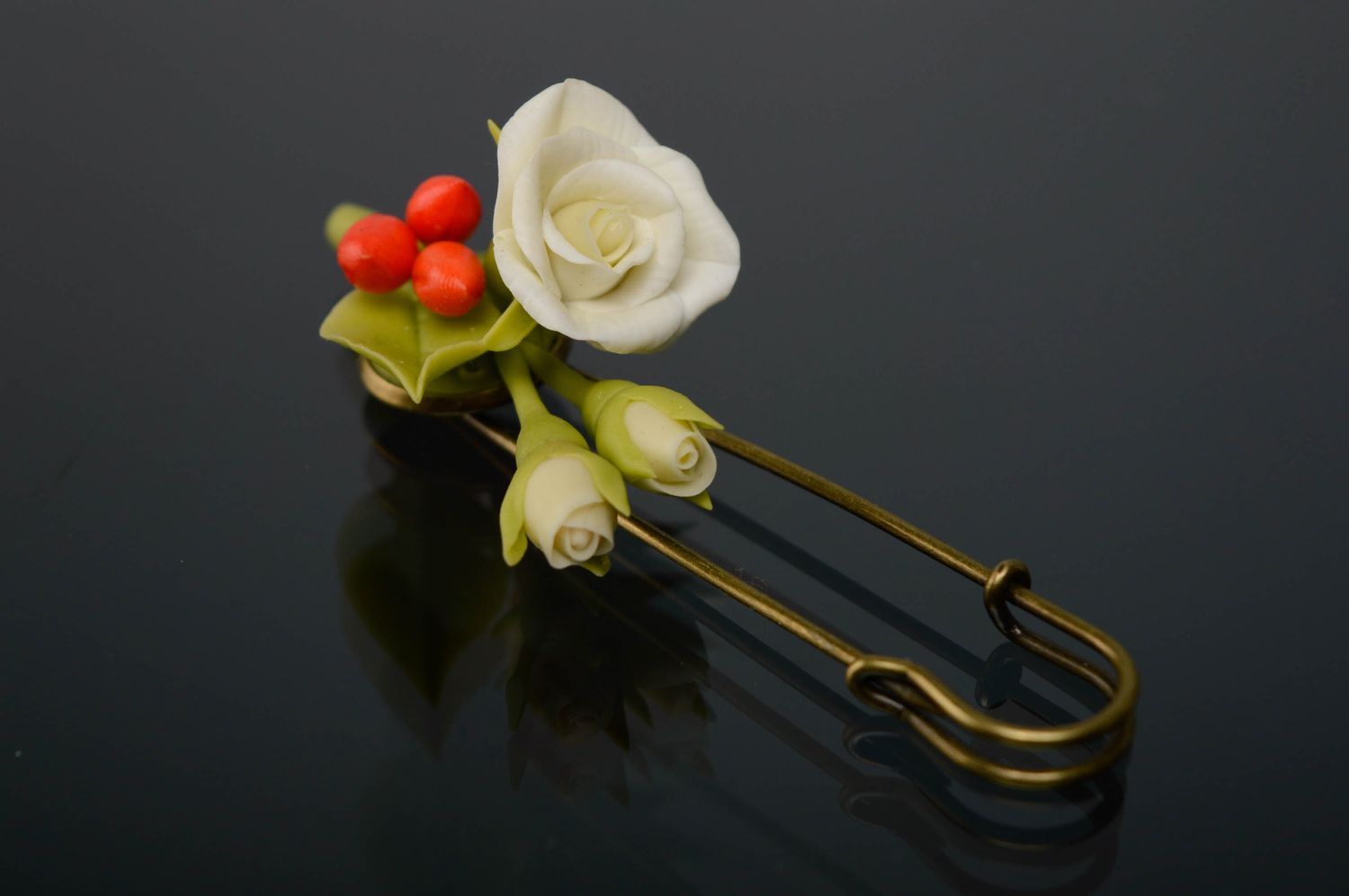 Cold porcelain brooch with rose photo 1