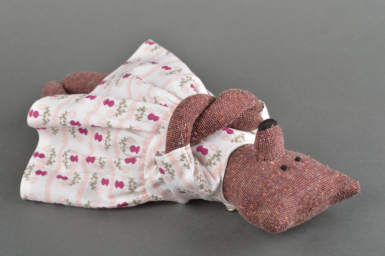 Peluche ourse en robe Jouet en tissu fait main original Cadeau pour enfant photo 2