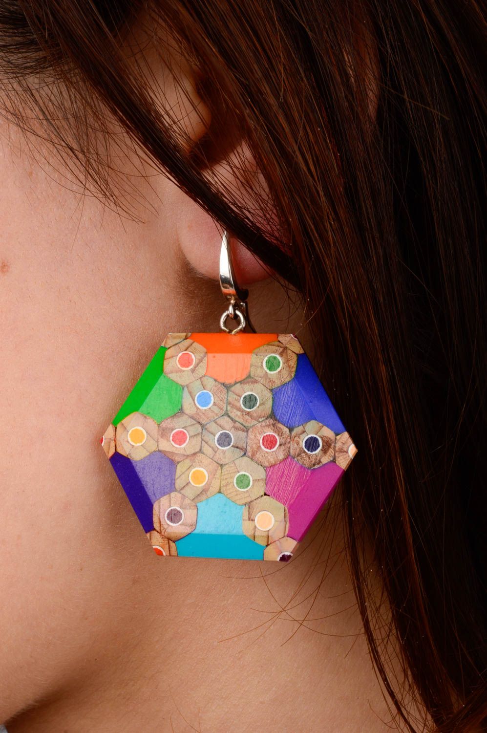 Boucles d'oreilles design Bijou fait main multicolores hexagonales Cadeau femme photo 2