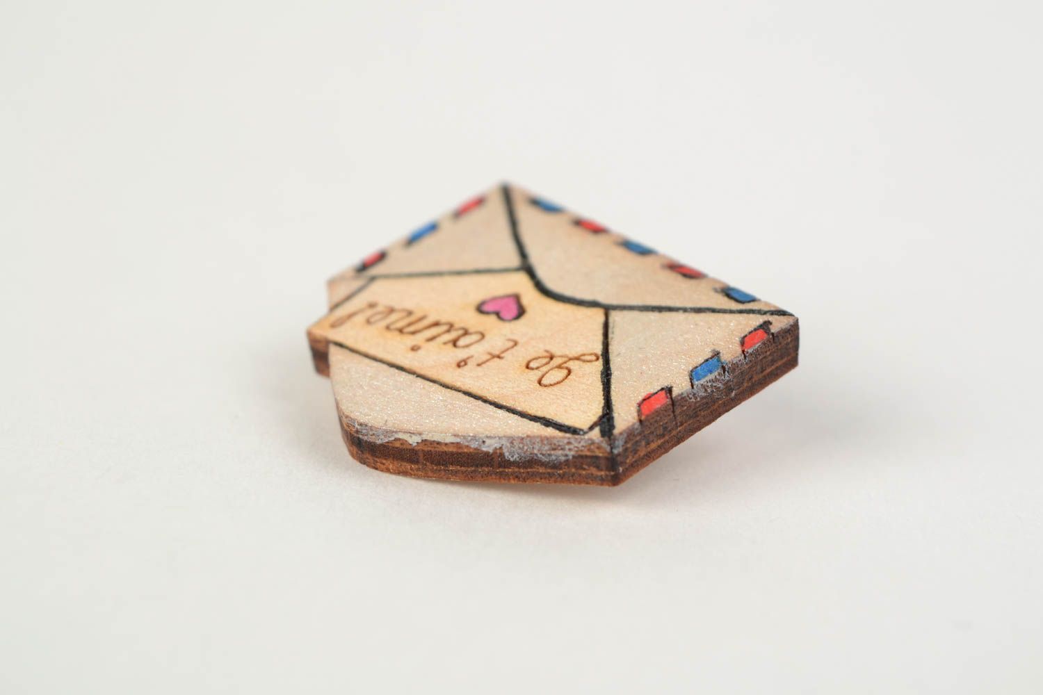 Broche de madera artesanal pintado con acrílicos pequeño en alfiler foto 3